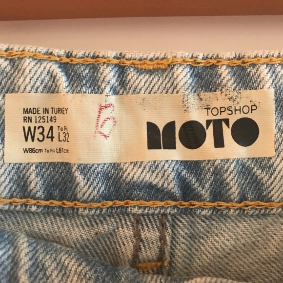 Topshop Moto Crop Jeans - Picture 4 of 5